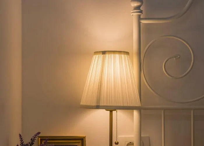 Mediterranean Vintage Room